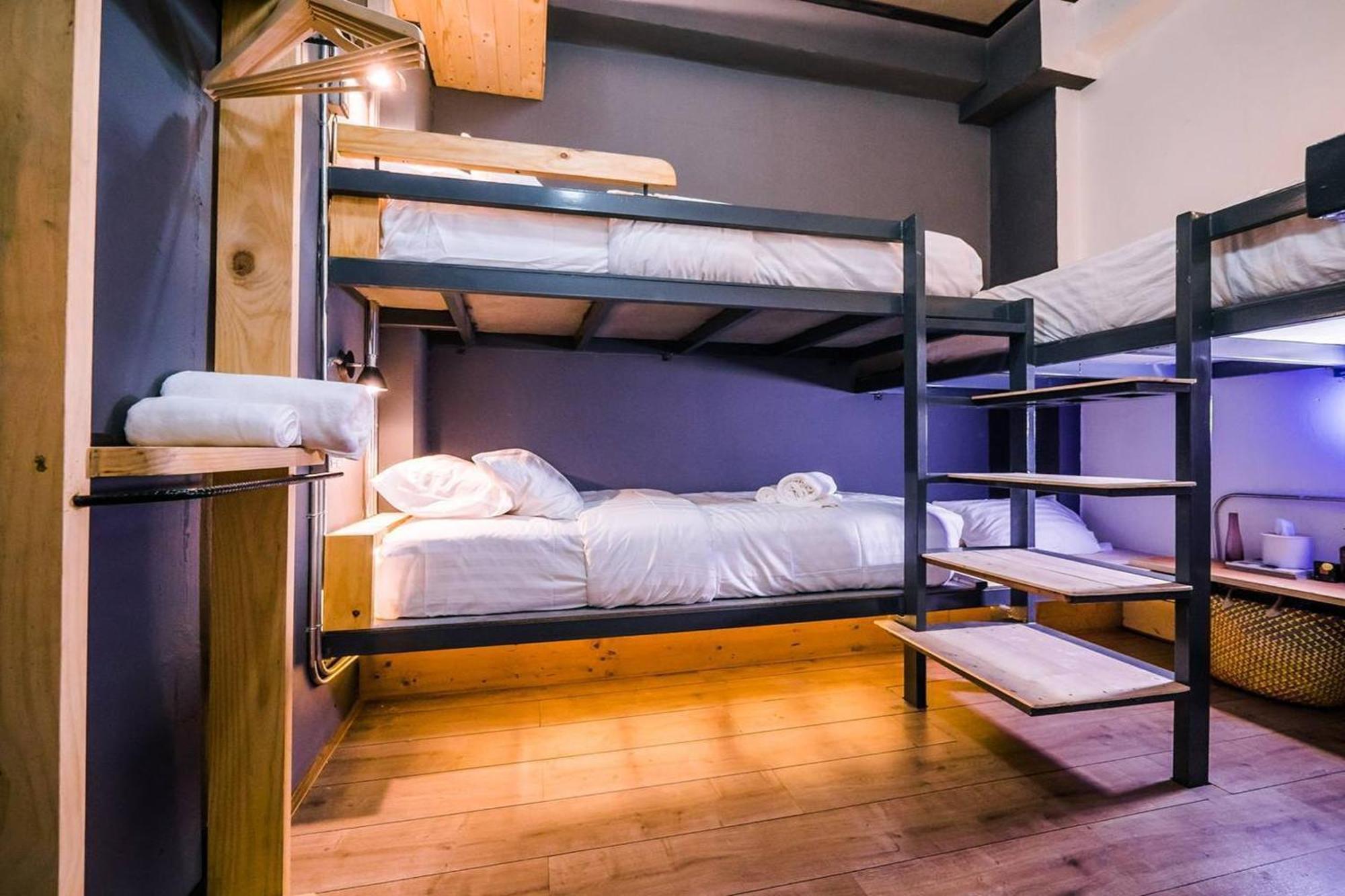 Zeds Hostel Бангкок Екстер'єр фото