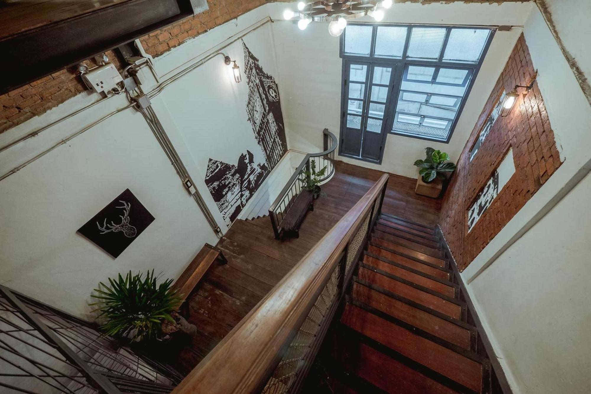 Zeds Hostel Бангкок Екстер'єр фото