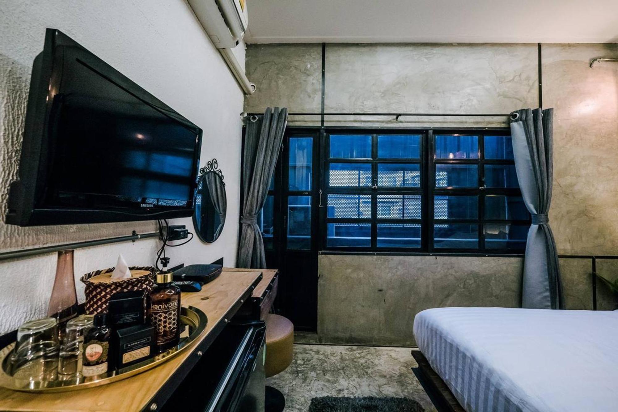 Zeds Hostel Бангкок Екстер'єр фото