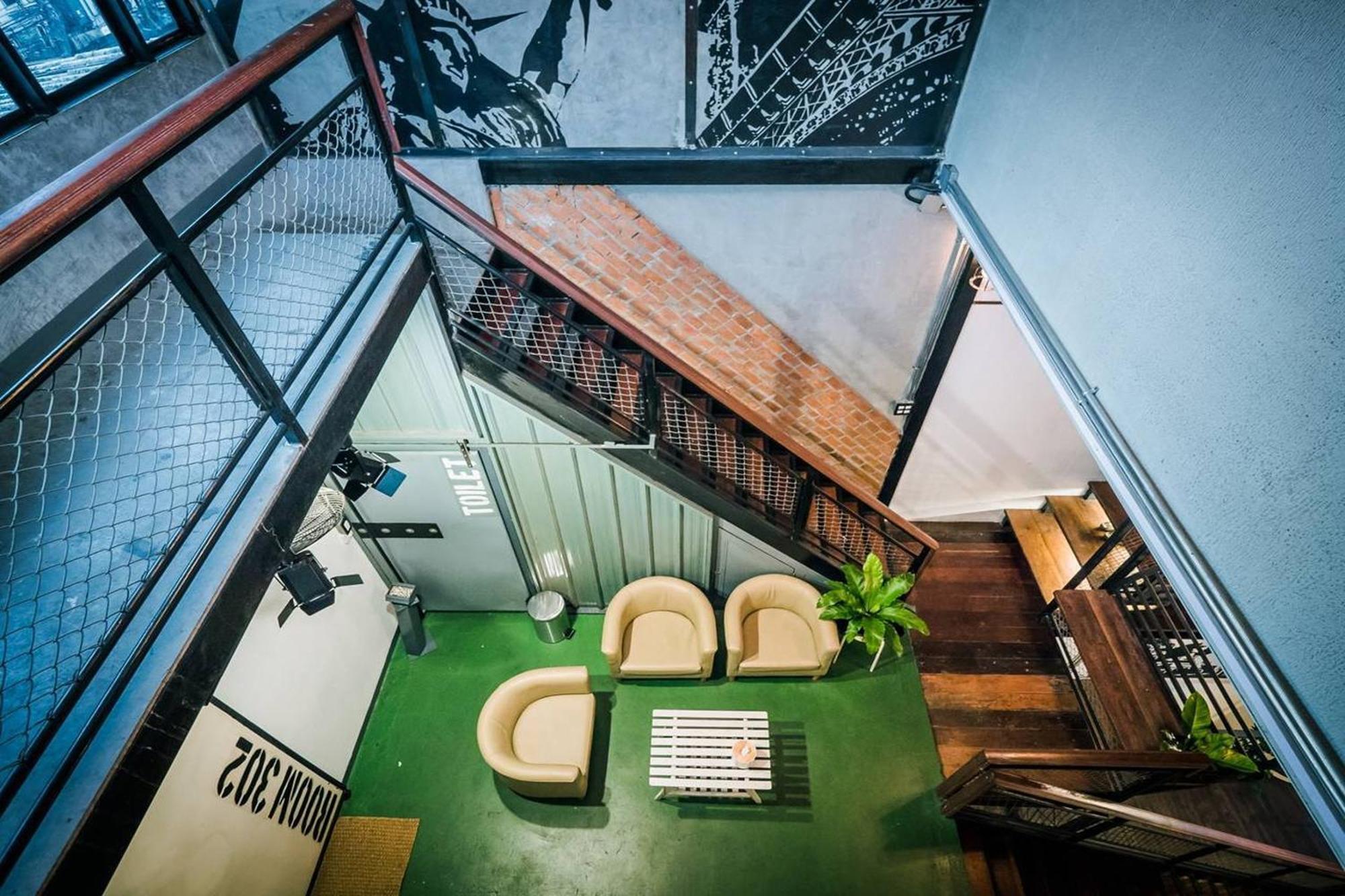 Zeds Hostel Бангкок Екстер'єр фото