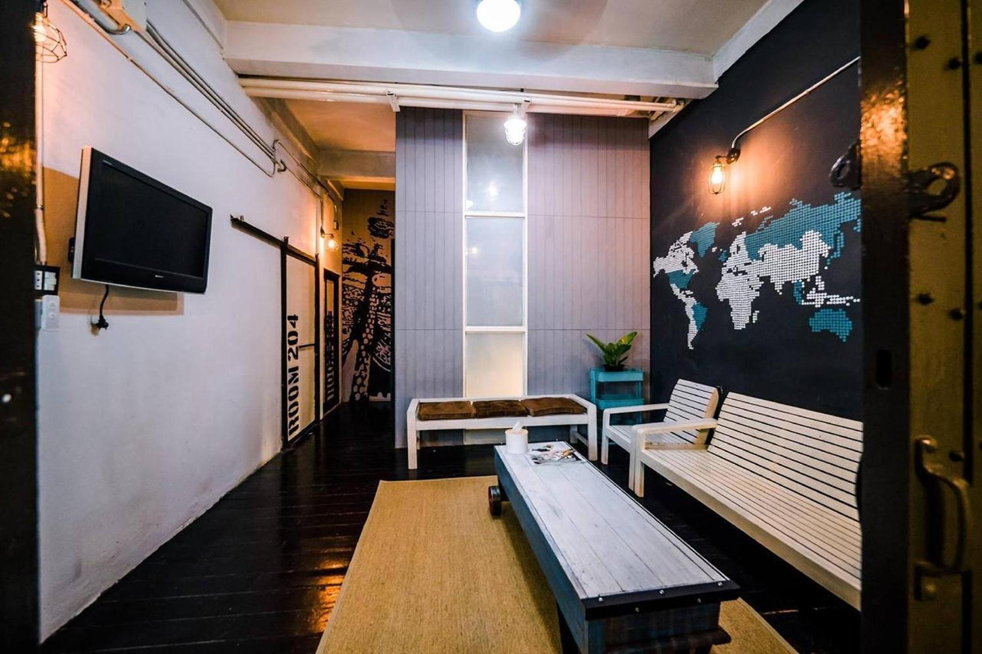 Zeds Hostel Бангкок Екстер'єр фото