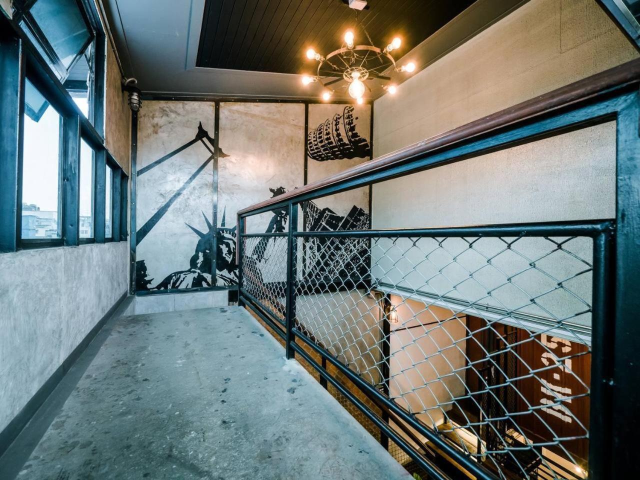 Zeds Hostel Бангкок Екстер'єр фото