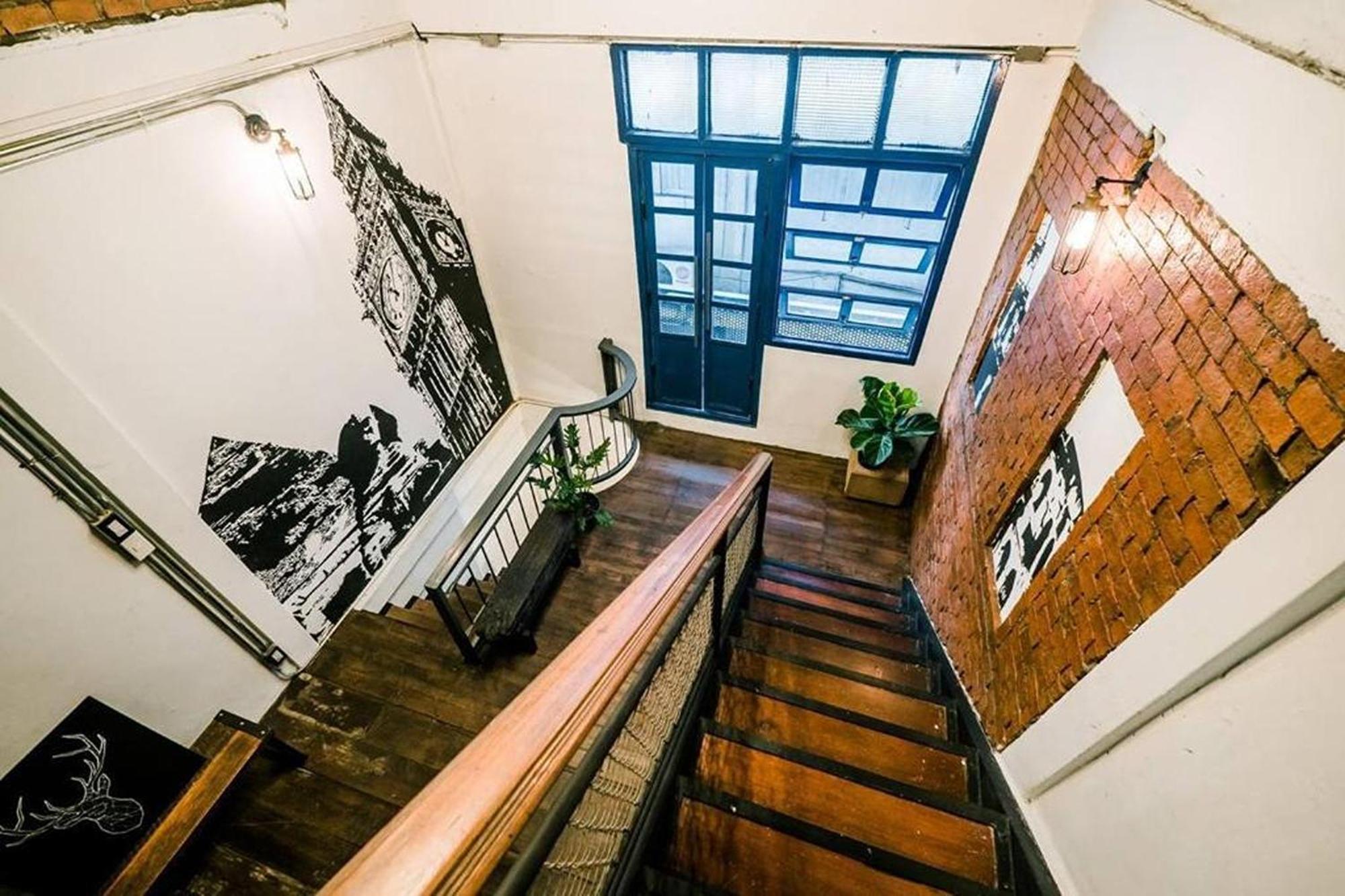 Zeds Hostel Бангкок Екстер'єр фото
