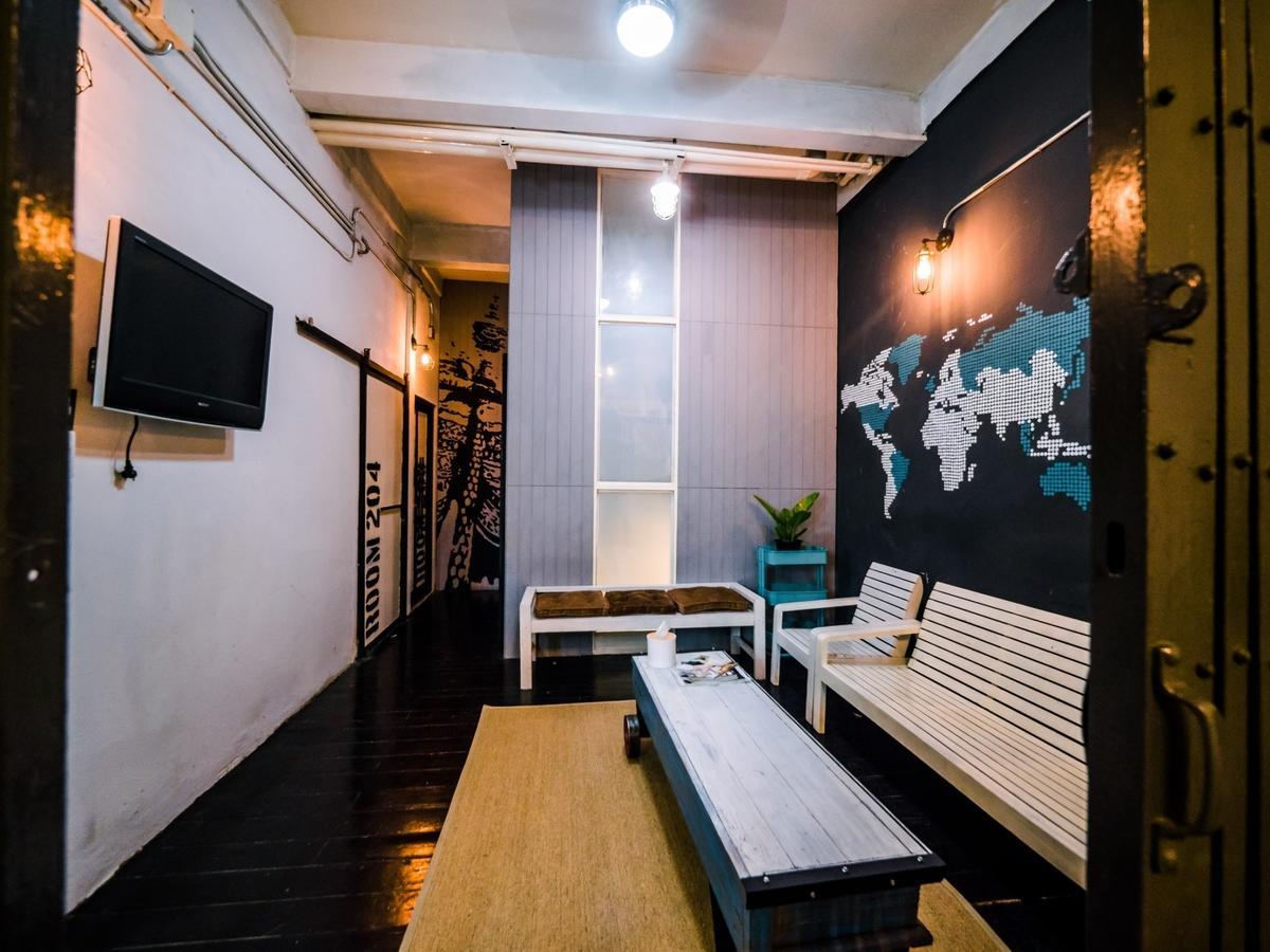 Zeds Hostel Бангкок Екстер'єр фото