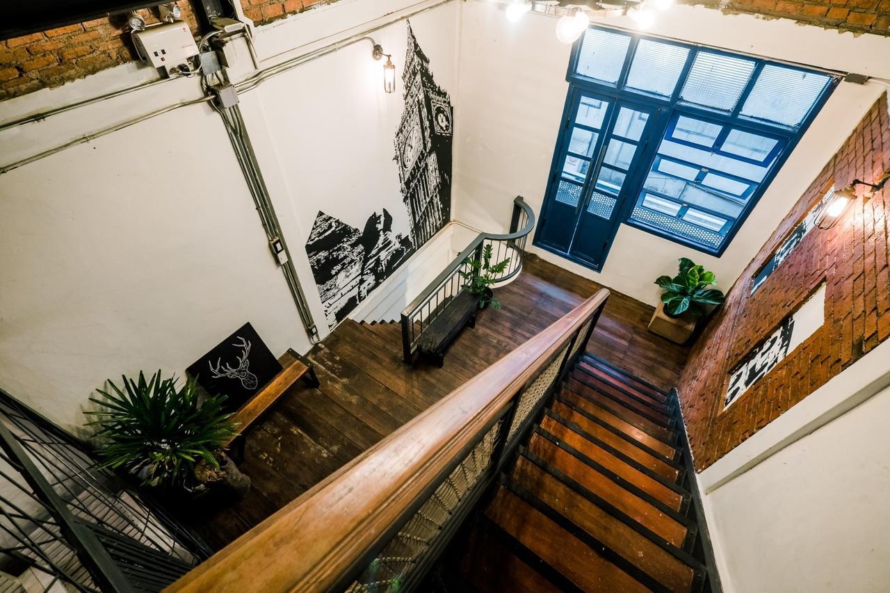Zeds Hostel Бангкок Екстер'єр фото