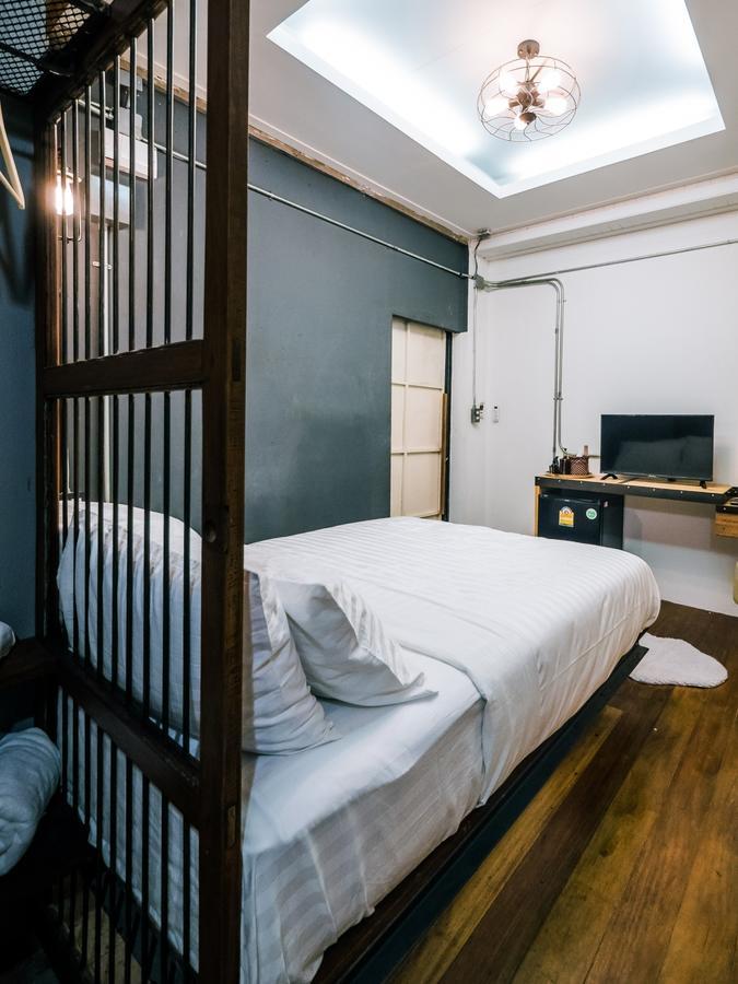 Zeds Hostel Бангкок Екстер'єр фото