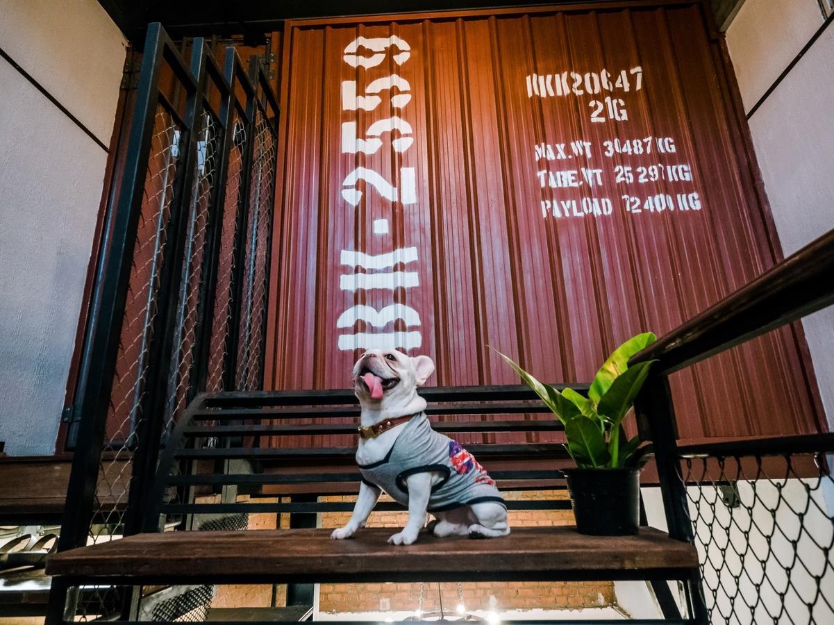 Zeds Hostel Бангкок Екстер'єр фото