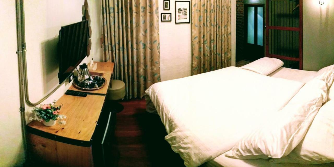 Zeds Hostel Бангкок Екстер'єр фото