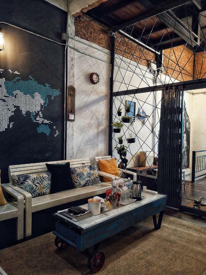 Zeds Hostel Бангкок Екстер'єр фото